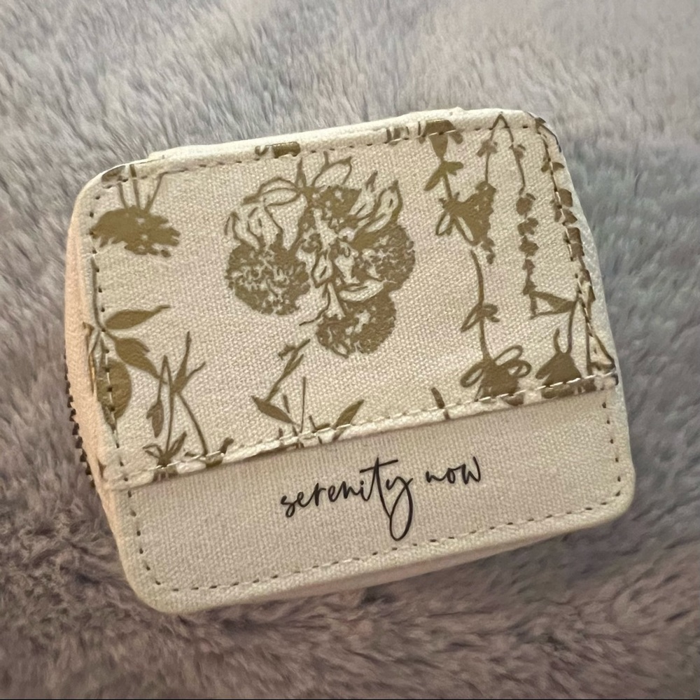 Young Living zip oil case unused serenity now